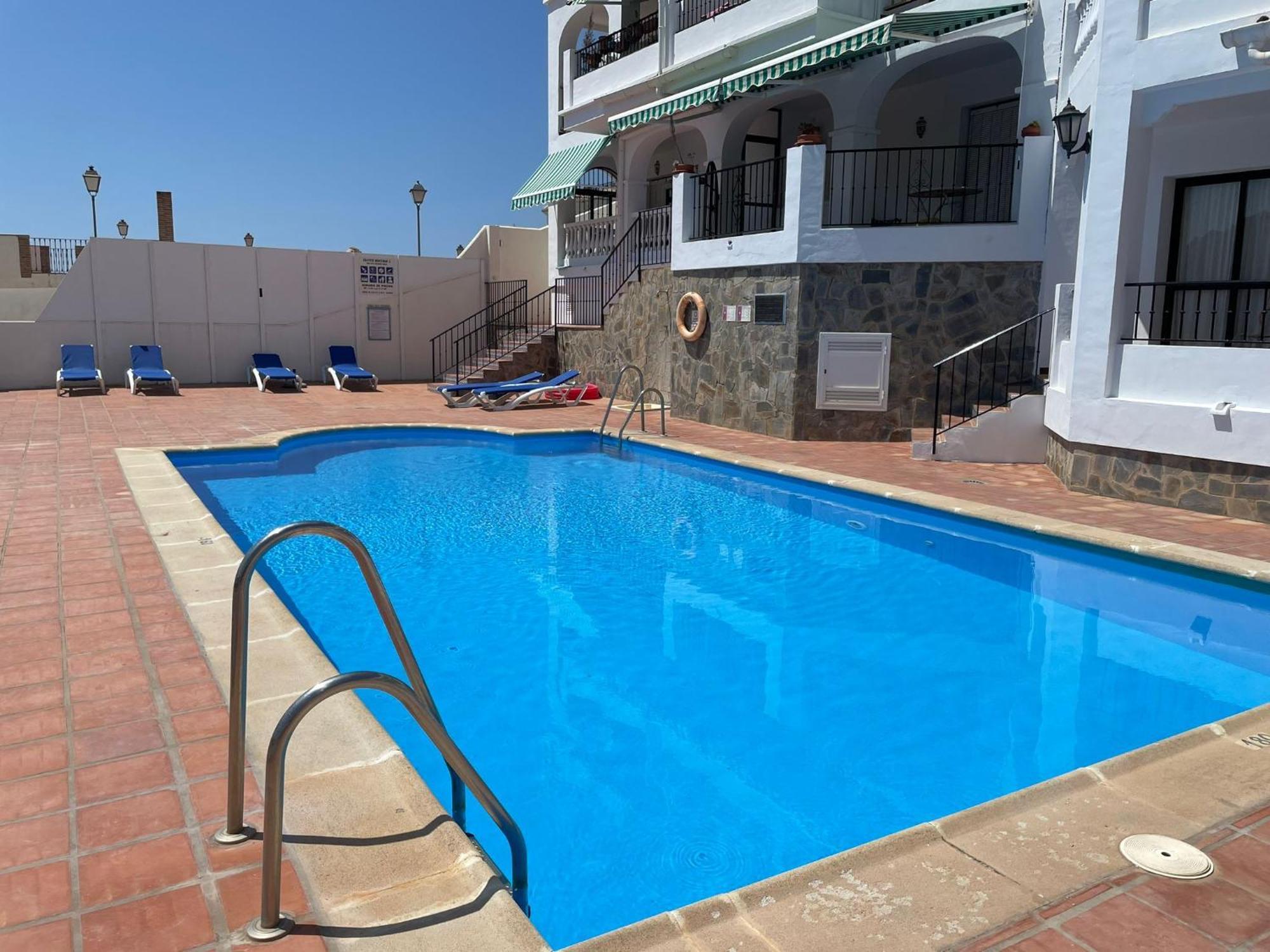Precioso Apartamento De Dos Plantas Con Vistas Frigiliana Esterno foto
